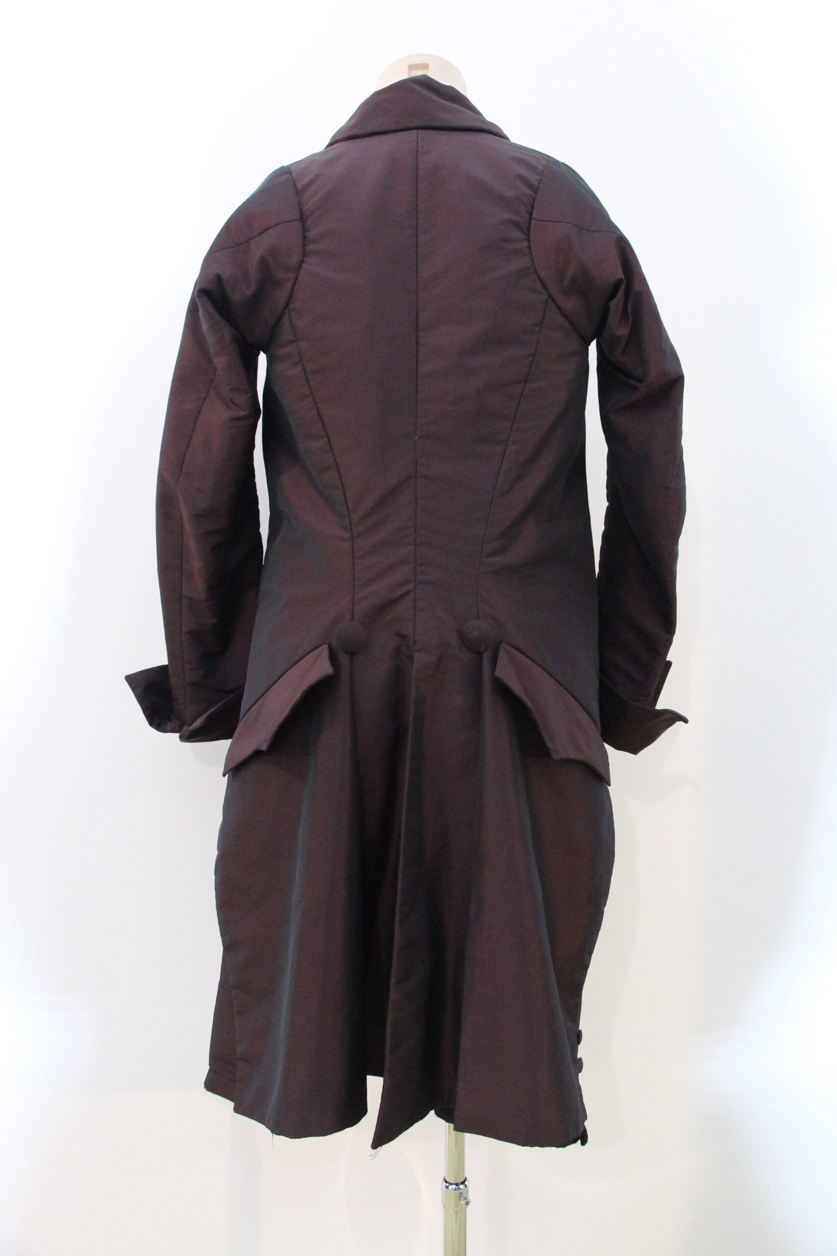 Création d'un costume 18ème en taffetas.