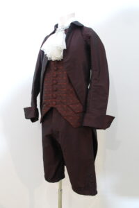 Création d'un costume 18ème en taffetas.