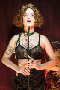 Création sur mesure d'un soutien-gorge d'inspiration vintage